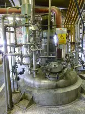 De bovenkant van het reactorvat waarin de nieuwe kobaltpolymeer intussen industrieel geproduceerd wordt