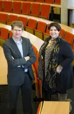 Roberto Flören en Jeannette van den Ingh: “Het lastige van opvolging is dat je iets moet vastpakken dat nog niet van jou is.” Foto: Thijs Rooimans