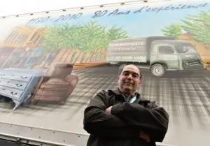 Fransman Patrice Franchi zoekt het niet te ver. De beschilderingen op zijn truck zijn gewoon een voortvloeisel van zijn dagdagelijkse job: verhuizer.