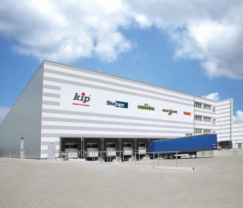 Niet alleen de tapes worden duurzaam geproduceerd. Ook binnen andere bedrijfsonderdelen kijkt KIP® waar het verder kan verduurzamen, zoals in de logistiek of in het verpakkingsmateriaal