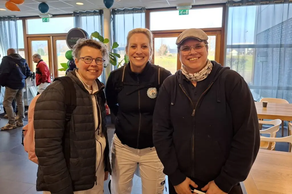 Klusvrouwen Corrie Stolk, Fleur Blonk en Jantiene van de Beek